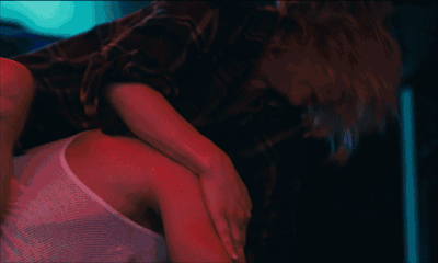 它们跨越语境,不同文化圈的人只要有过一段感情经历,都能被其触动.