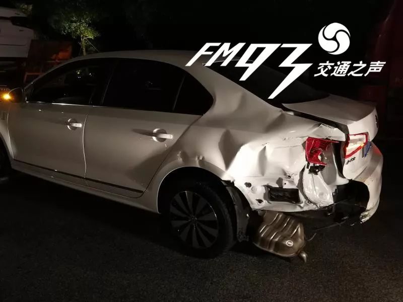 夜晚女司机在高速上竟看到人影晃动!接下来的事太可怕