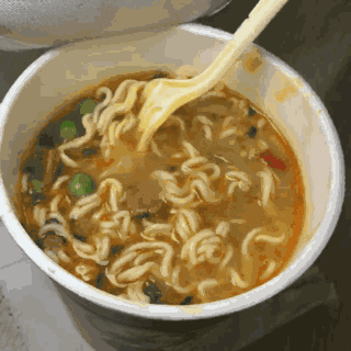 【舌尖美食】 泡面的逆袭 青椒肥牛炒方便面